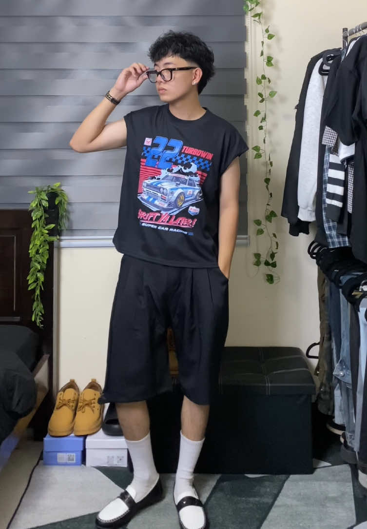 Pleated shorts making the whole outfit look expensive 🤩 @MANNERED  #shorts #pleatedshorts #jorts #outfitideas #fyp 