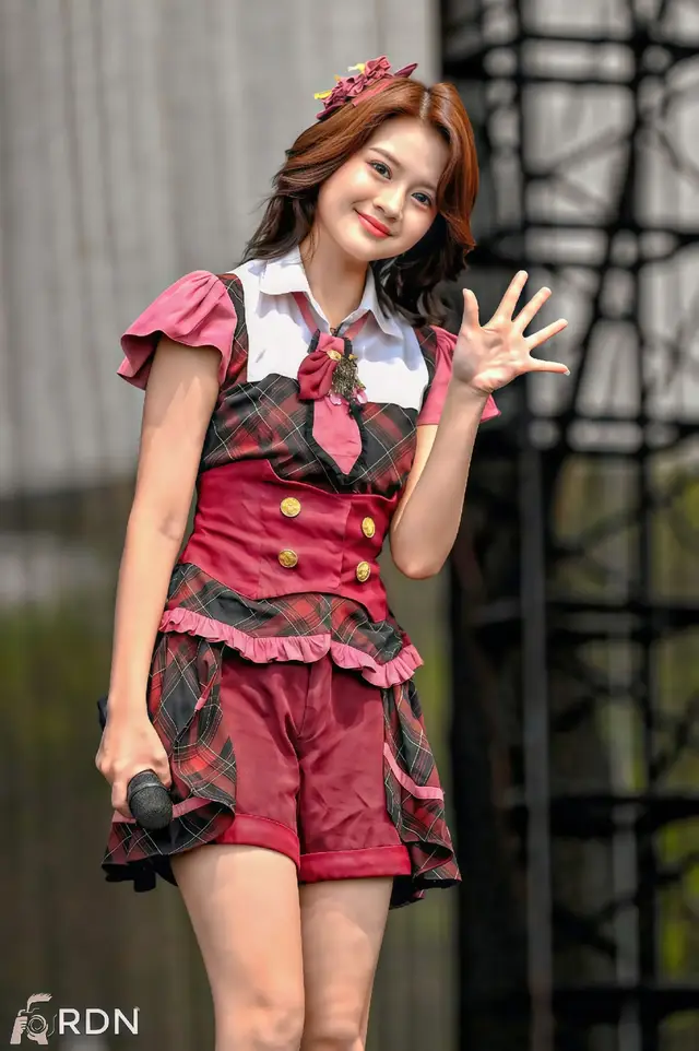 yang mau ambil aja [bayar pake like😊] #christyjkt48 #angelinachristy #jktnewera48 #fypage 