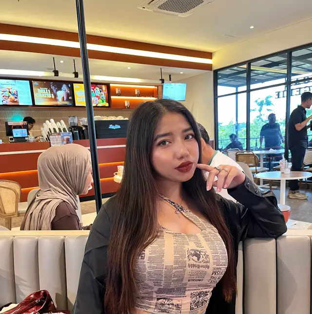 ruling the moment effortlessly. #Cafe #Hangout #Coffee #Asian #Fyp 