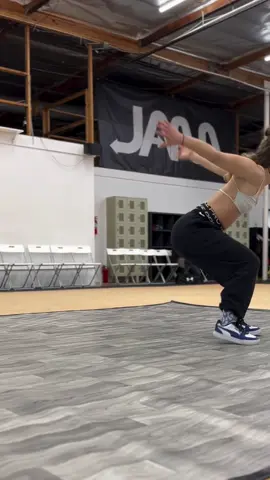 @jamovement 🖤 . . . . cc: gulaylevent Athlete: Gulay Levent    . . . . . .  #Fitness #tiktok #tiktokviral #viral  . .