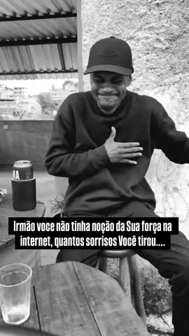 Ele sempre foi uma das melhores pessoas que algum dia conheci na vida. E tenho certeza que nada nem alguém irá me provar o contrário. Já sinto saudades da sua risada ou do seu jeito forte de enxergar a vida e as pessoas. Ele foi um ser humano incrível e só fico triste por não voltar a escutar sua voz. Quem sabe um dia? Se for assim, até um dia, maninho! Nada no mundo nos prepara para uma partida de quem amamos. Você partiu e ainda não achei forças para seguir em frente. Dar adeus à você foi muito difícil. Eu preciso ser forte agora, mas queria poder abraçá-lo pelo menos mais uma Vez. Você já não está mais no mesmo mundo que eu, maninho. Dói! É triste não contar mais com seu abraço, com seu olhar generoso, com seu jeito delicado de enxergar o mundo. Orgulhe-se de mim, esteja onde estiver. Farei o possível e o impossível para manter seu nome vivo. E um dia, quando deixar este mundo, vamos celebrar nosso reencontro. Como é triste este adeus e como dói pensar que não voltarei a vê-lo. Até sempre, amigo!