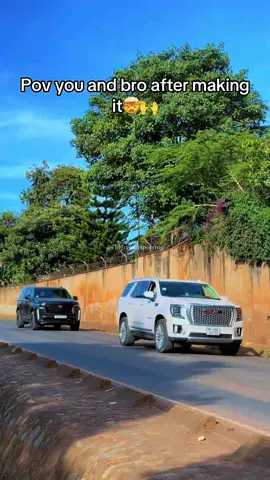 Which one would you pick?🤯🙌 #gmc #gmcdenali #cadillacescalade #fyp #cadillac 