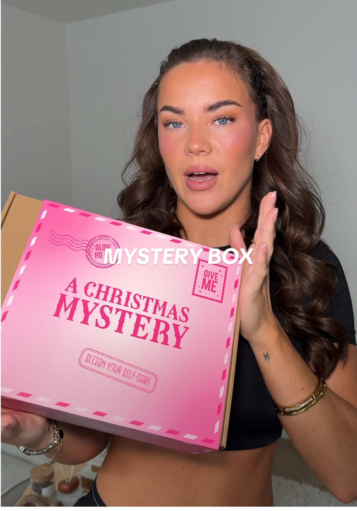 This mystery box is the perfect Christmas gift!🫶🏼 only £17.99! #christmasgift #christmas #present 