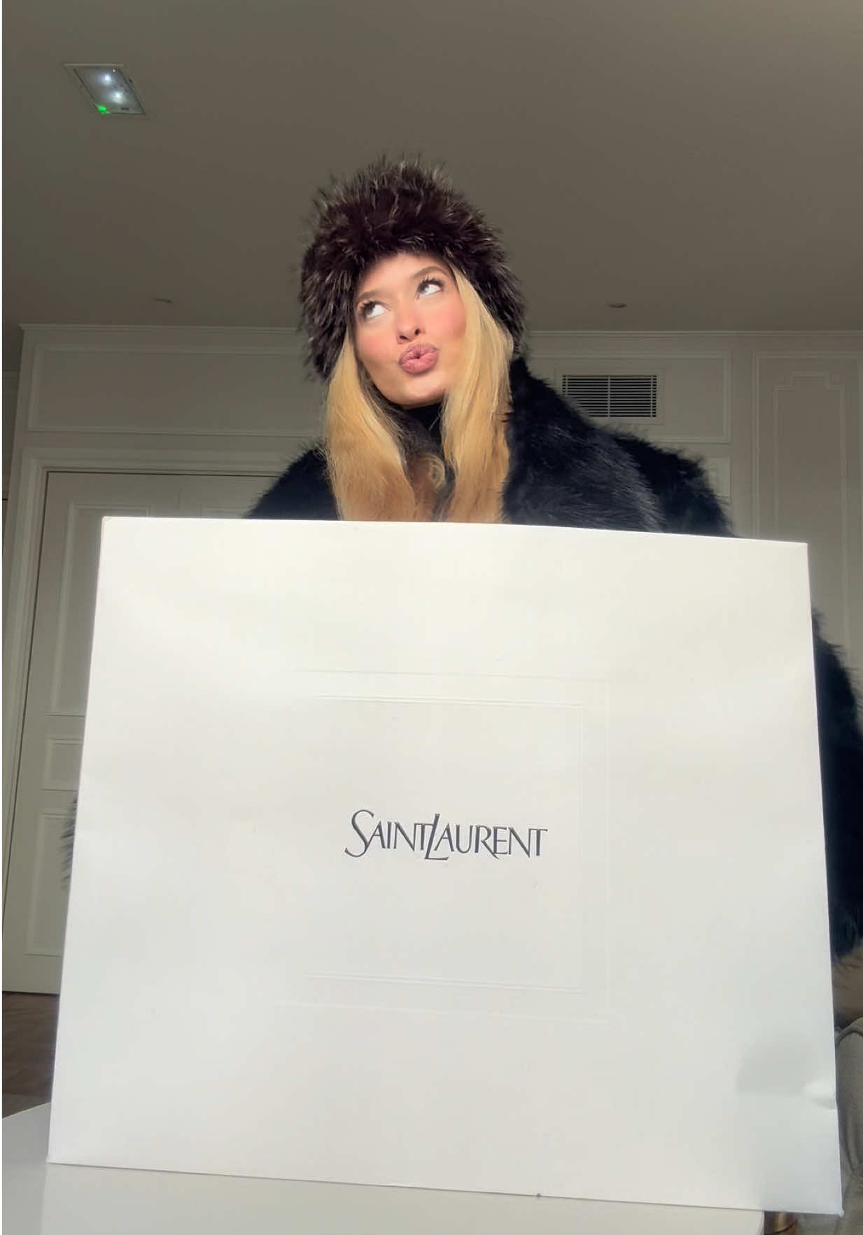 In love 🖤 #saintlaurent 