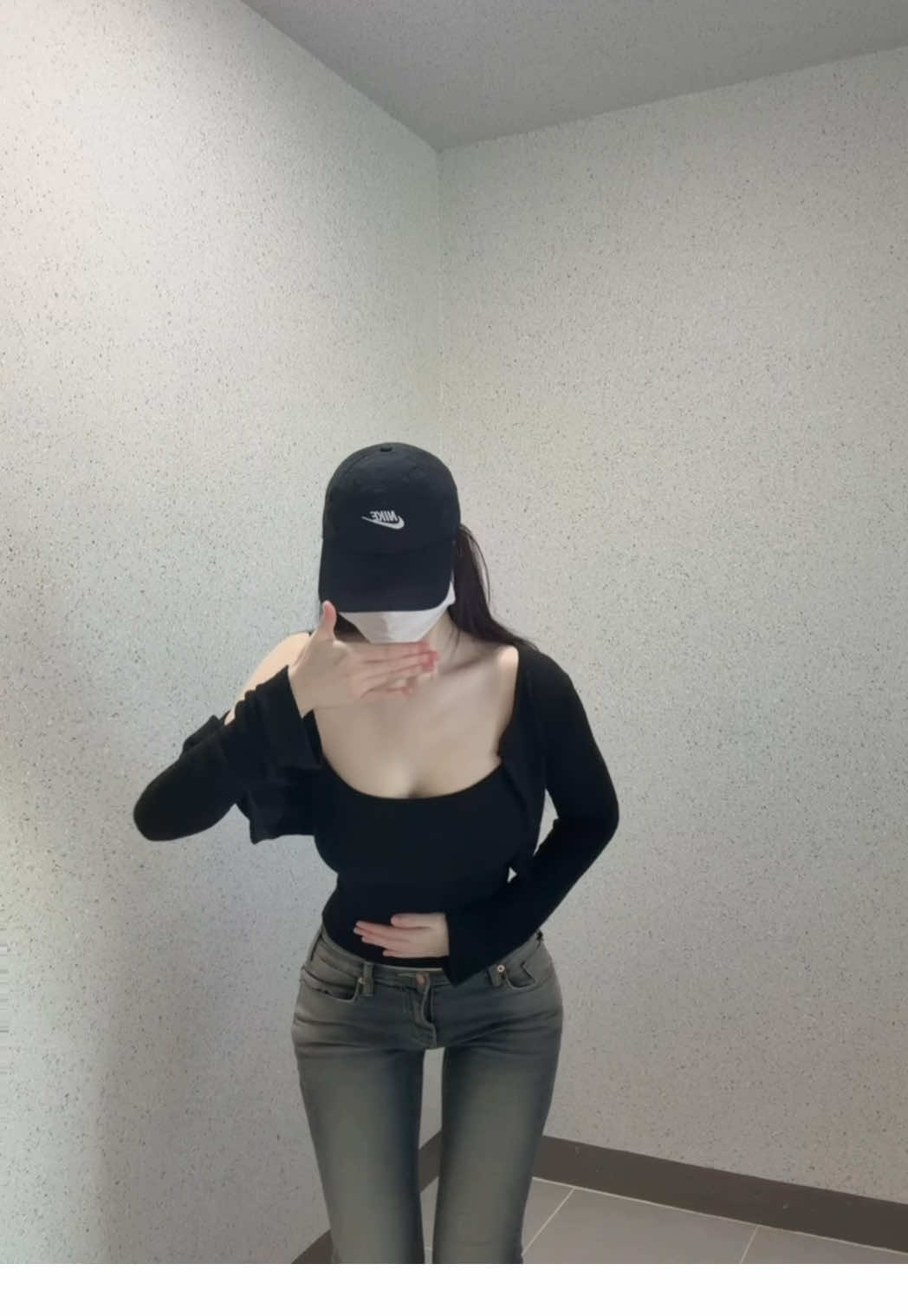 비상계단에서 토해서 죄송해요