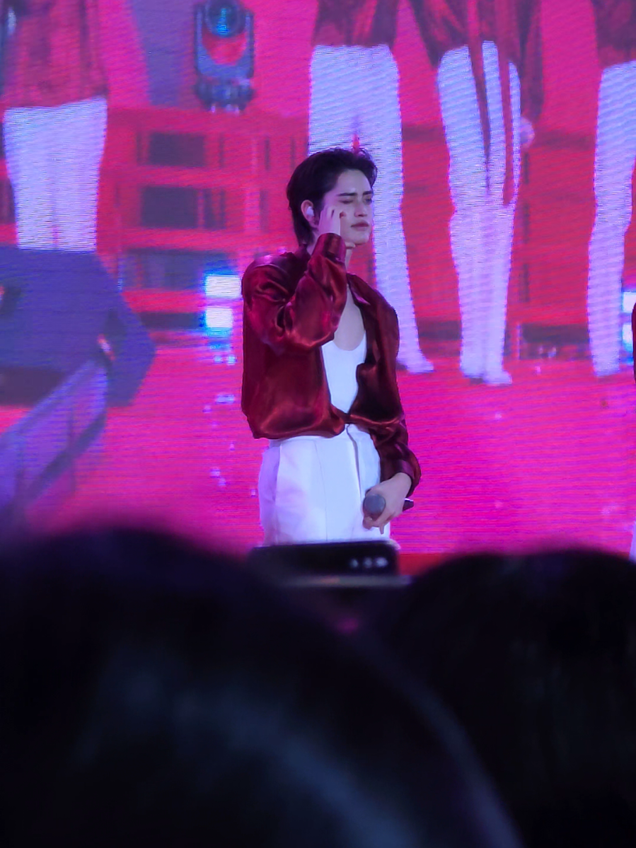 ที่รักครับ #niceatlas #atlas @somkiddd 