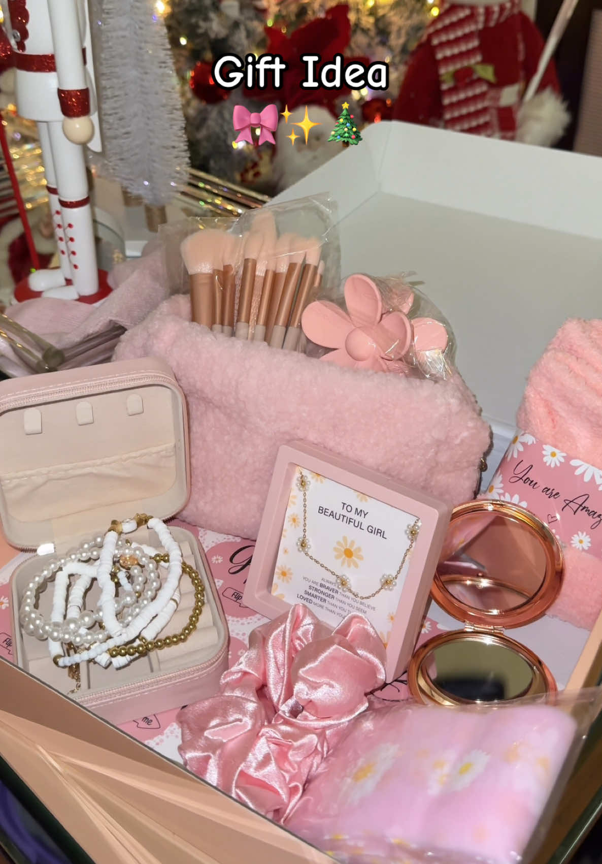 Una cajita con cositas muy lindas!!😍🎀🎀 #christmasgiftideas #tiktokshopblackfriday #tiktokshopcybermonday #pinklover #cajitaderegalo 🎀