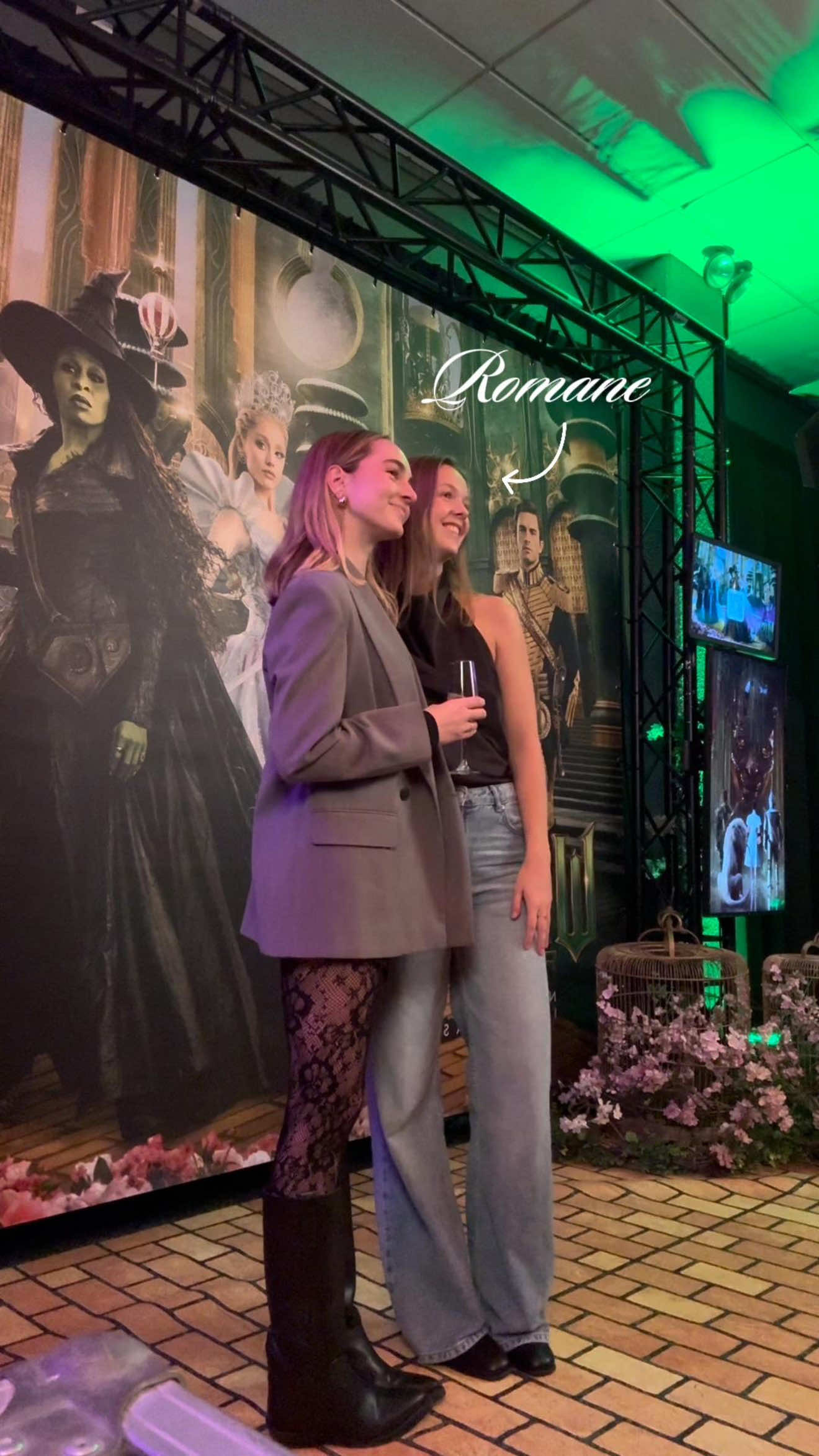 Je vous emmène avec moi voir Wicked 2 !! Vous l’avez vu ? 🩷💚  @Universal Pictures @SonyPicturesBelgium *invitation @must-have. @R  #wicked2 #wickedmovie #avantpremierewicked   #creatorsearchinsights 