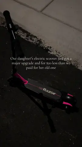 The coolest way for kids to cruise around the neighborhood 🚀 Safe, sturdy, and so much fun! #ElectricScooter #ScooterLife #TechGadgets #TrendingNow #KidsScooter