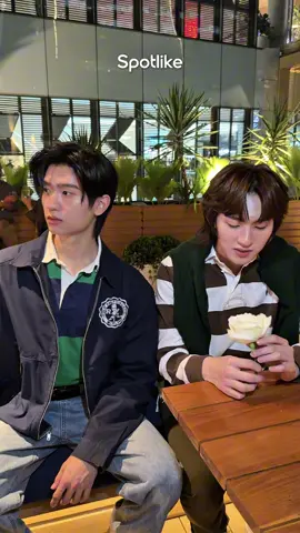 #SpotlikeExclusive ชวน โทมัส ธีร์ทัศน์ และ ก้อง ก้องภพ จับมือทำ Challenge พิเศษ  เก็บตกโมเมนต์น่ารักๆ จากงาน Evening Reception เปิดตัว Ralph Lauren แห่งใหม่ใจกลางเซ็นทรัล เอ็มบาสซี ภายใต้คอนเซ็ปต์ “The World of Ralph Lauren” ครั้งแรกในประเทศไทย  #RalphLaurenTH #tthomastc #kongjiro  #thomaskong  @thomas @Kongjiro 