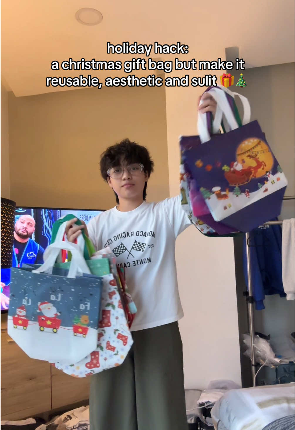 magagamit pa nila ulit tong bags pag ganto 😁🎄 #giftwrapping #holidays #christmasgiftideas #giftideas #christmas 