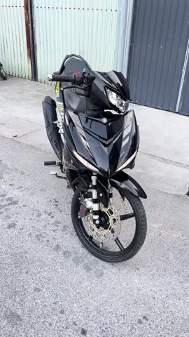 Ex150 đen nhám 2023 máy 65zz , full kiểng Zên zin thay tay fasstek. Lòng SCK Racing xịn. Đầu redleo v2 pro 22-25. Cam NDS 6ly3. Họng ycs 34. Kim phun 185. Thụt phay. Heo Frando. Pô móc theo bài. Bơm xăng redleo. Vòng bi thay mới. Mâm 5c RCB xịn. Lốp Michelin 50-60/100 Đĩa Brembo. Gắp RCB xịn. Bộ gác chân malay + pat pô. Dàn áo mới tinh đẹp k vết xước. Bảo dưỡng ngoài 3tr8. Xe chính chủ, cccd đầy đủ, hỗ trợ trả góp, sang tên  Có nhận gl trao đổi lên xuống đời cho ae Có ship xe tận nhà 📱 0982.622.270 #xemaymanhluu_hanam #ex150độkiểng #tragopxemay 