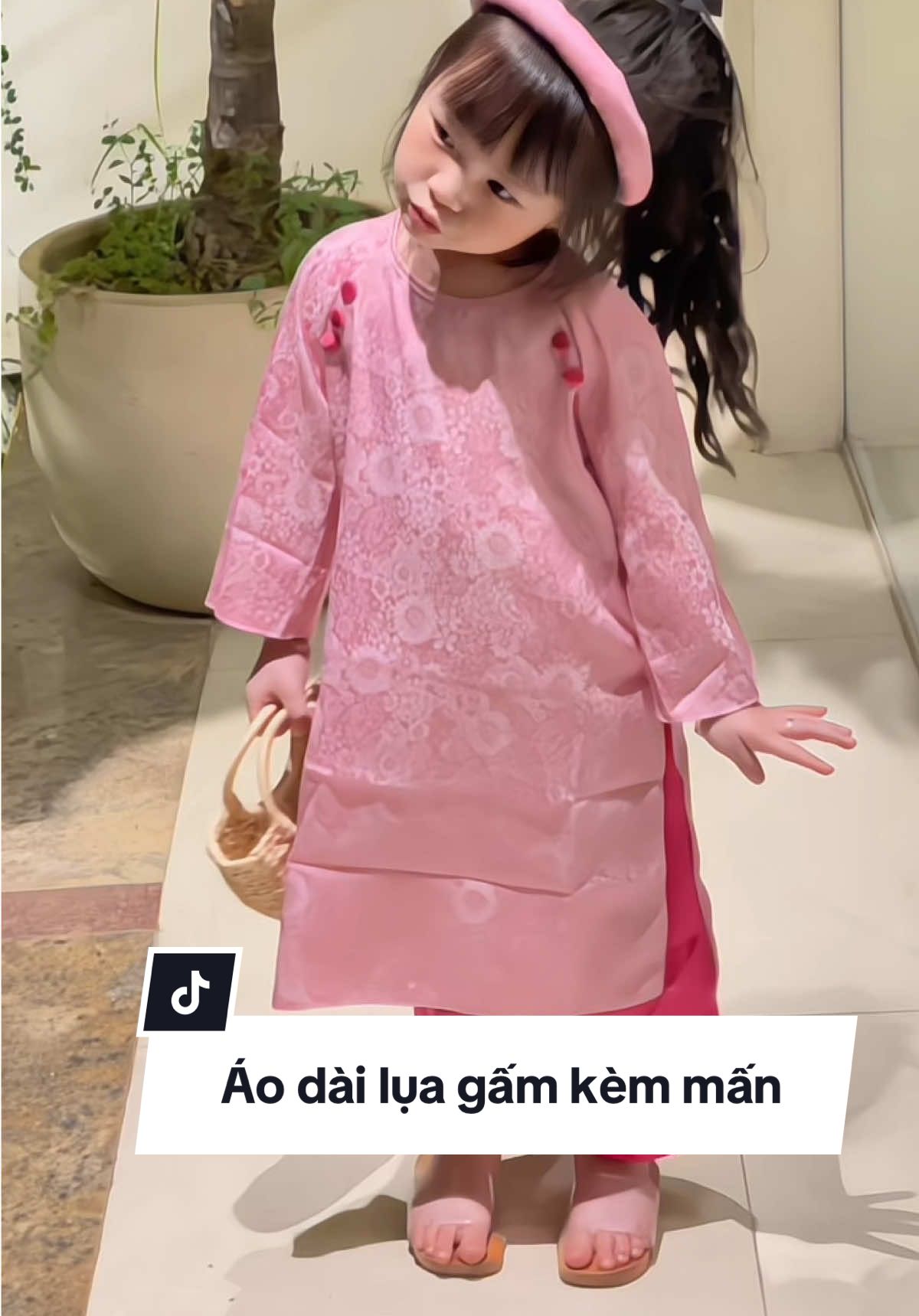 Ta nói nó thơ gì đôuu í 😘 #aodaichobe #aodaitet #aodai #aodaitruyenthong #xuhuong 