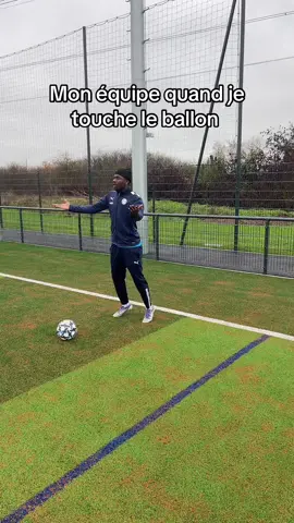 Y’a de quoi crier je lache jamais le ballon…. 😭 #football #skills #footballtiktok #Soccer 