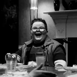 Derek’s too tuff ib: @️haze #derekturnbow #strangerthings #strangerthings5 #aestheticedits #fyp 