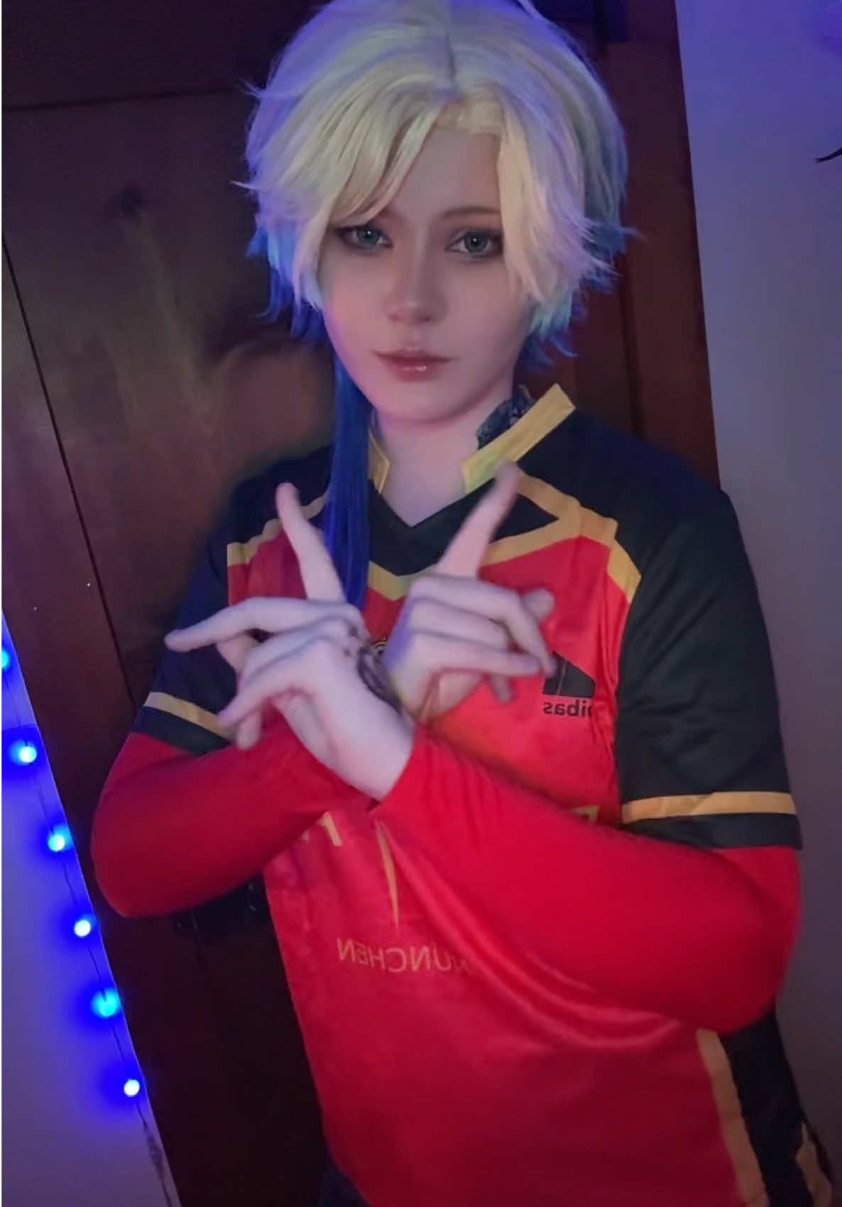This song is so peak #michaelkaiser #kaiser #kaiserbluelockcosplay #michaelkaisercosplay #kaisercosplay 