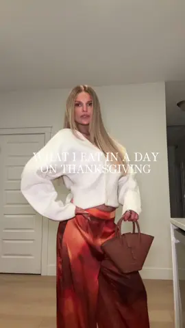 🦃 🤎✨ #whatieatinaday #thanksgivingdinner 