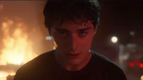 dia 25 o Peru de Natal quem recebe é Will🥲 #foryou #willbyers #strangerthings #mikewheeler #viralvideo 