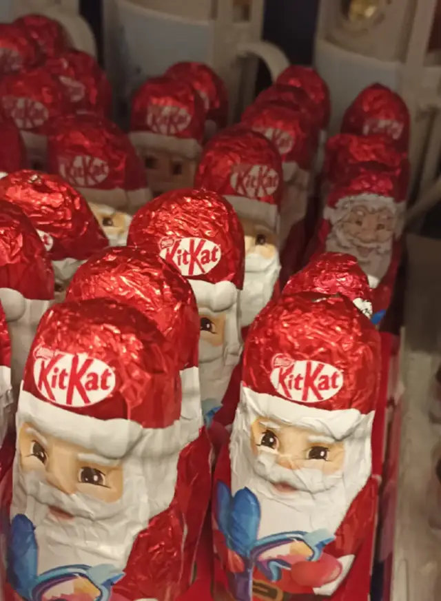 спрятался #fyp #newyear #fyppppppppppppppppppppppp  #santa #санты  🪳🪳🪳