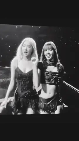 اعشقهمم#rosé #lisa #chalisa #روزي #ليسا 