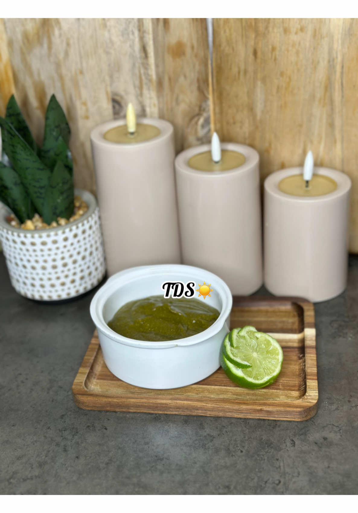 Coucou mes rayons du • Un maximum de likes, commentaires et partages pour m'encourager, s'il vous plaît Et n'hésitez pas à écrire 