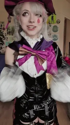 omg is that bald @~arcy • cosplaying ur mom  🎩𝓛𝔂𝓷𝓮𝔂✨️ #lyney #lyneycosplay #GenshinImpact #genshinimpactcosplay #sweetsecretcos 