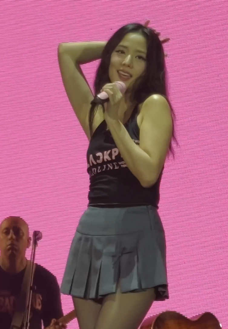 HER BODY TEA #JISOO #JICHU #KIMJISOO #BLACKPINK_DEADLINE #DEADLINE_IN_SINGAPOREDay1