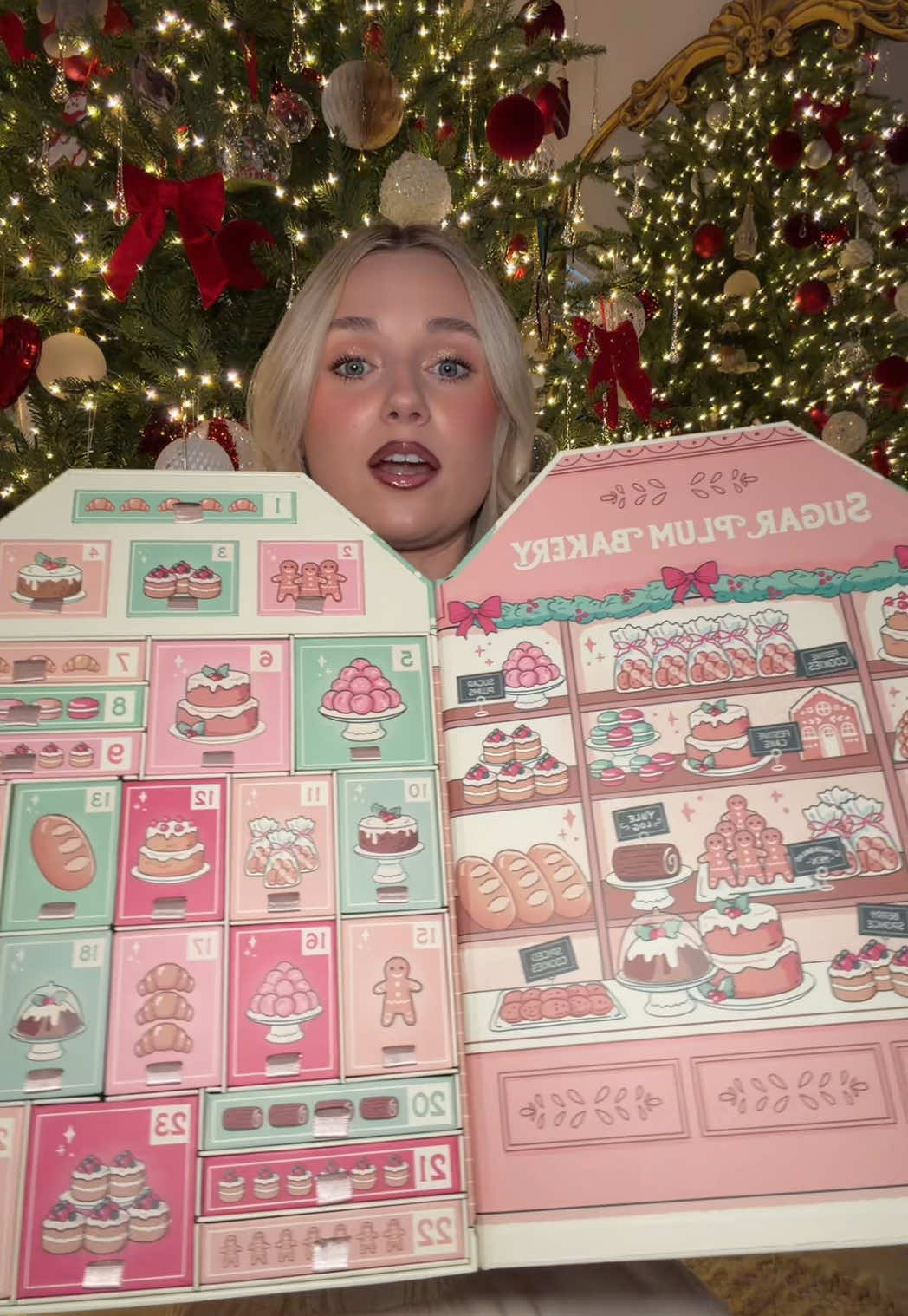 Another day, another advent calendar 🙂‍↕️🎀⭐️