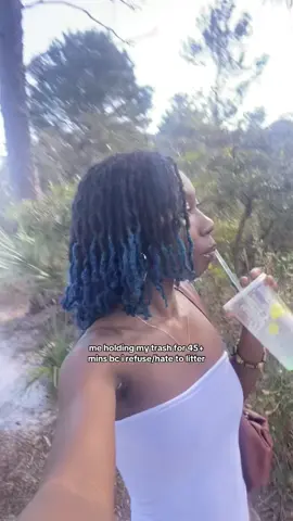bare minimum obviously but it’s so ew how many ppl do it so casually #missfairylocs #littering #naturewalk