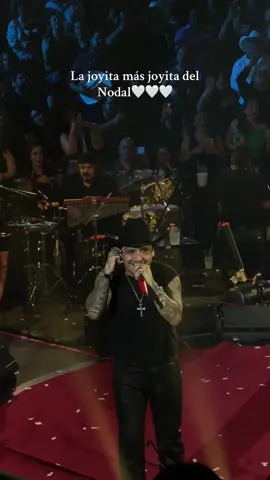 REGRÉSENME A ESTE DÍA 😭💞 #Nodalenvivo @Christian Nodal #ChristianNodal #delosbesosquetedi 