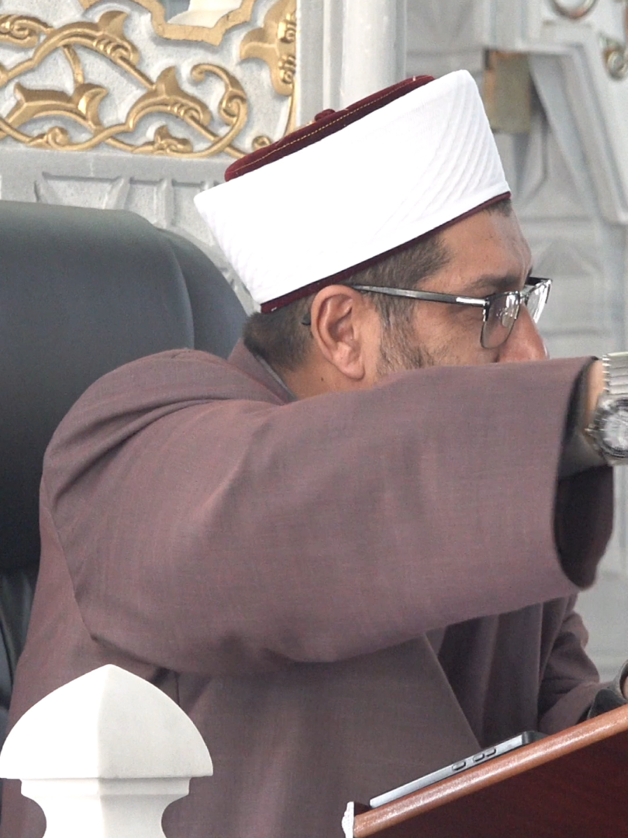 Papa ne istiyor.? #papa #iznik #bursa #keşfet 