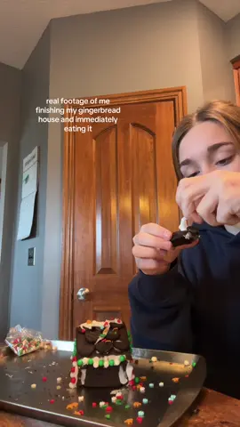 news alert: i will not be following back #fyp #nomakeup #gingerbreadhouse #yummy #izukx 