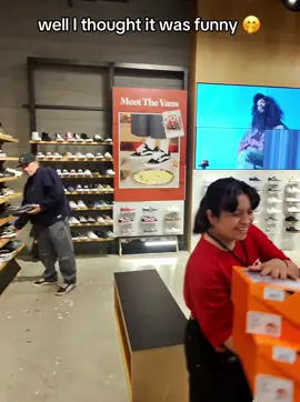 I’m so off the wall #fyourpage #goviral #freewill #vans #offthewall 