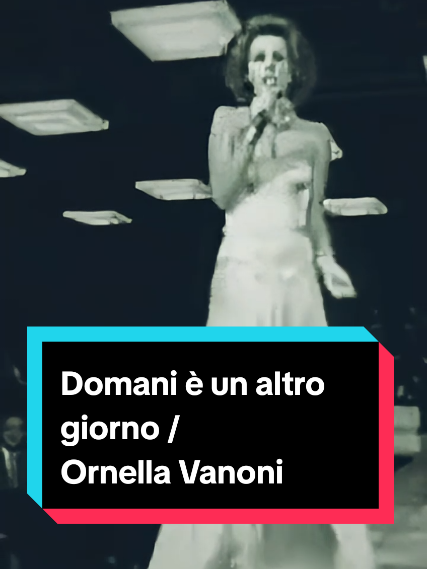Niente da dire ...solo ricordi ♥️ Domani è un altro giorno, scritta da Giorgio Calabrese e Jerry Chesnut, è una cover del brano inglese della cantante statunitense Tammy Wynette dal titolo The Wonders You Perform; venne inserita nell'album Tammy's Greatest Hits, Volume II come ultimo pezzo del lato b del disco 33 giri. Il brano nel 1972 venne inserito nell'album di Ornella Vanoni dal titolo Un gioco senza età. Nell'ottobre del 1971 approda in classifica alla posizione 9° per poi rimanere 10 settimane in classifica. Il brano viene reinciso da Noemi nel 2019 come colonna sonora del film Domani è un altro giorno per la regia di Simone Spada. #ornellavanoni #live #musica #fyp #perte 