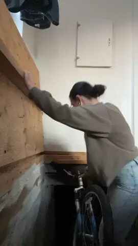 My head feels nice anyway  #trend #fyp #afvathome #funnyvideos #clumsy 