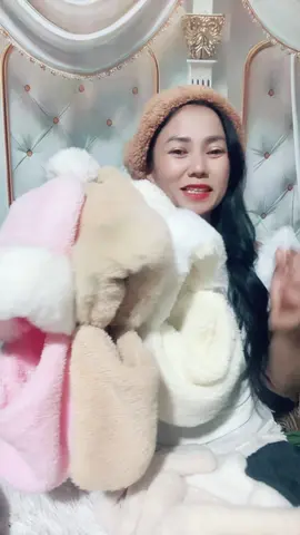 @ชลลี่ ศรีบรูพา🤍 #รีวิวของดีบอกต่อ #หมวกกันหนาว #หมวก 