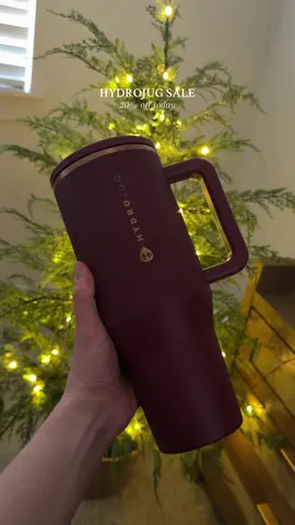 Never on sale! Snag a cute Hydro. Ends today! #hydrojug #hydrojugtraveler #leakprooftumbler #tumbler @HYDROJUG 