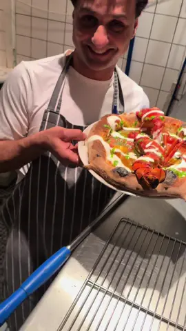 #amsterdam #tiktokfood #pizza 