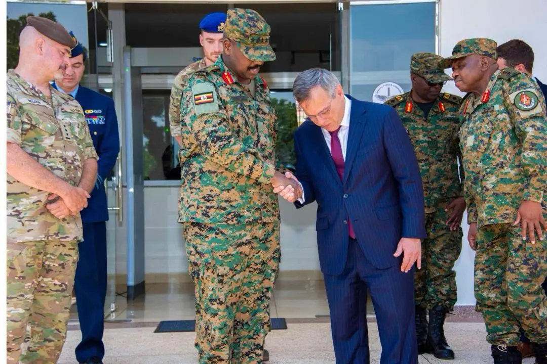 The Chief of Defence Forces(CDF) General Muhoozi Kainerugaba met with the Ambassador of belgium to uganda H.E hugees chantry at the Special Forces Command in Entebbe. The meeting concerned much on Strengthening the Longstanding bilateral relations between the twon nations and adressing their Security Cooperation. #bilateral  #updf #partners #militarylife #fyp 