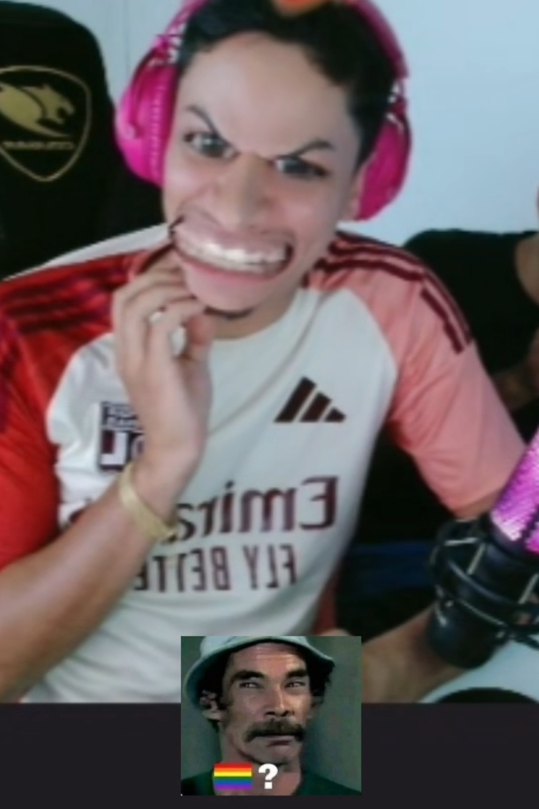 Uriel recebeu umas mensagens estranhas nessa análise 😂 #freefire_lover #clipsff #uriel #urielxit  @Uriel Xiter 