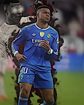 انطيني مدافع قادر ايقاف مبابي☠️🔥#الشيخ_امبابي👑 #تيم_fbi⚡ #تيم_dto⚡ #تيم_مصممين_العرب💎 #أساطير_الدون🇵🇹🔥 