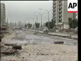 حروب الآخرين – 9 نوفمبر 1983: تصدت قوات عرفات أثناء الهجوم على مخيم البدّاوي لفلسطينيين مدعومين من سوريا،  فكانت الضحية مدينة طرابلس وأهلها.