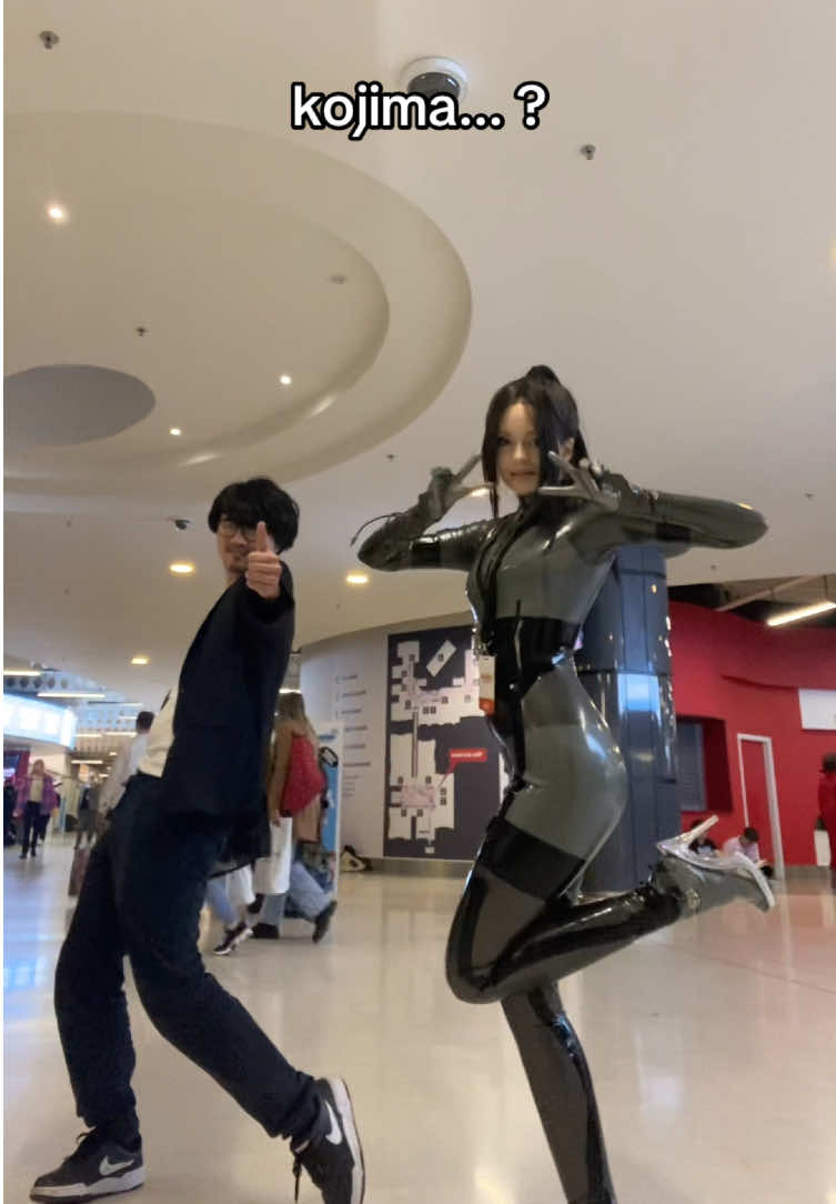 ...and raging raven #metalgearsolid #mgs #mgs4 #hideokojima #cosplay @MCM Comic Con