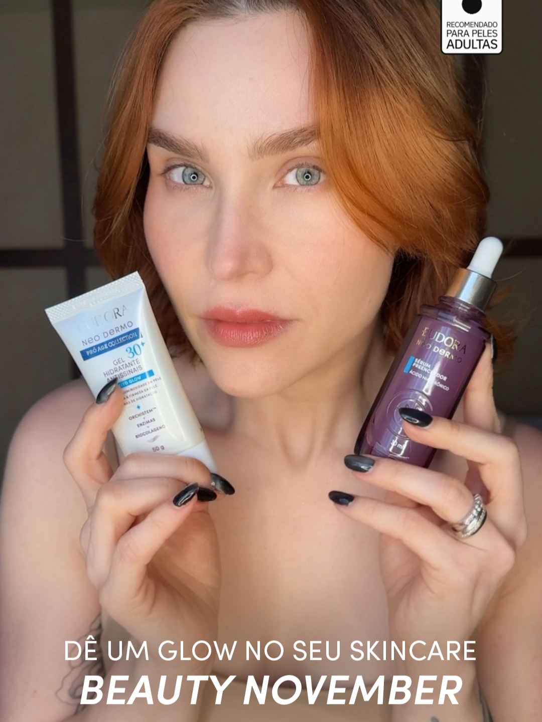 Beauty November só com os favs? Temos! Então, já pega essa diquinha da diva @lutsferreira e já corre garantir os produtos Eudora Neo Dermo  que vão dar aquele glow up no seu skincare  diário. ✨ Corre lá no link da bio e aproveite os descontos exclusivíssimos! 💅 #RecomendadoParaPelesAdultas #Eudora #BeautyNovember #BlackFriday *Condições válidas de 30/10/2025 a 30/11/2025 ou enquanto durarem os estoques, exclusivas para o e-commerce. Consulte o regulamento no site. #PraGeralVer: vídeo de uma mulher ruiva, usando blusa branca. Enquanto conversa com o espectador, ela mostra diferentes produtos de skincare da Eudora. Aplica o sérum preenchedor com ácido hialurônico no rosto e o massageia suavemente. Em seguida, pinga uma gota do sérum bioestimulador de colágeno no dedo e aplica o produto delicadamente no rosto. Mostra a embalagem do gel hidratante e o espalha levemente sobre a pele. Por fim, apresenta o creme de contorno facial e exibe a textura do produto. O vídeo termina com ela mostrando novamente as embalagens dos séruns.