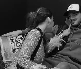 the way he looks at herrrr💘 #fyp #xyzcba #viralvideos #couples #goals 