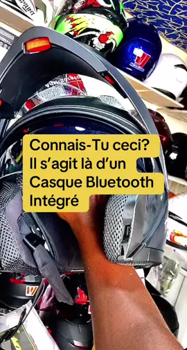 Connais-Tu ceci?  Il s’agit là d’un  Casque Bluetooth  Intégré  @Santemoto #moto 