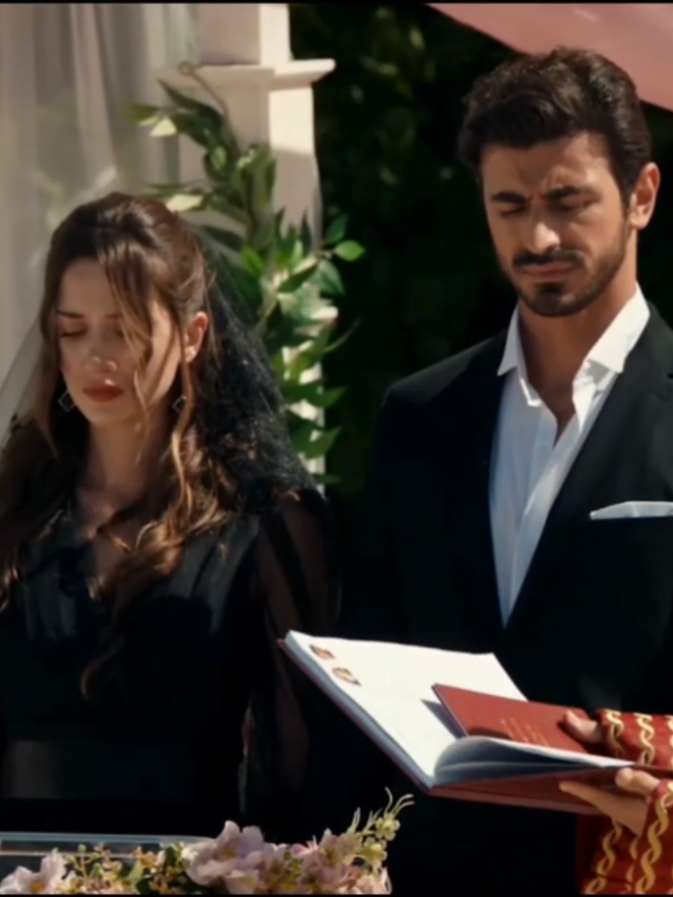 Boda #MerTeş 🖤 Mercan & Ateş • Previamente en #Arafta ▶️ https://youtube.com/@araftadizisi