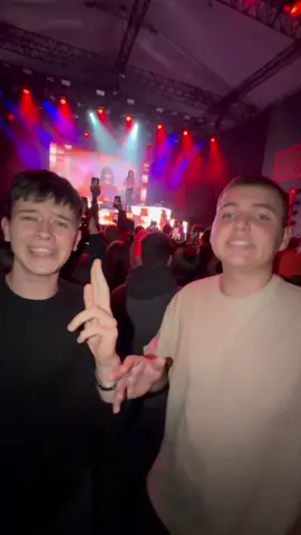 INNA 😋🙌🏻 @INNA @a #inna #budapest @SUBO #caliente 