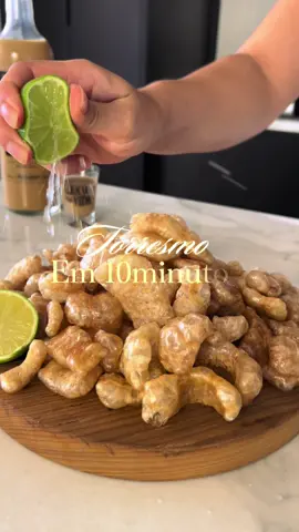 Torresmo em 10 minutos  Use o meu cupom  LUANE10  A maior bl@ck fr!day da história 😳  com direito a ofertas relâmpagos no site @donluizcream corre que ainda dá tempo de fazer seu estoque para esse fim de ano