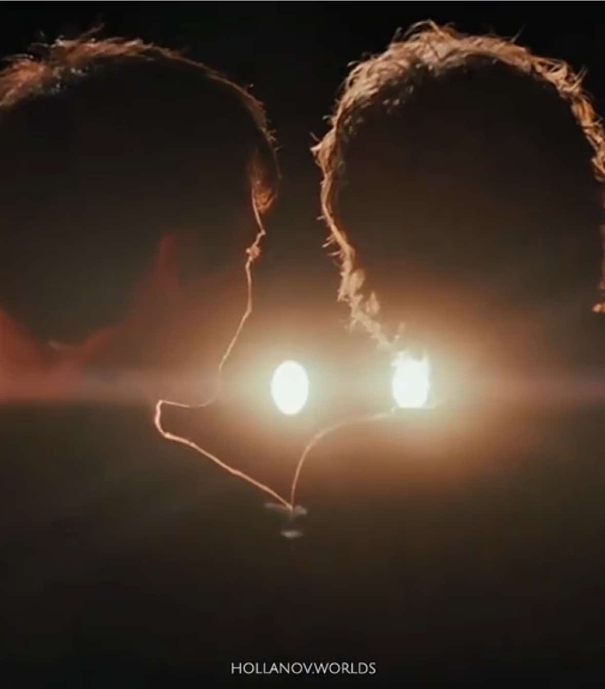 'Cause you could be the beauty and I could be the monster 😈 #heatedrivalry #shanehollander #ilyarozanov #romanceseries #edits 